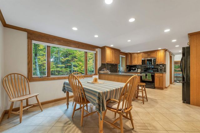 24 Ridgewood Drive, Bow, NH 03304