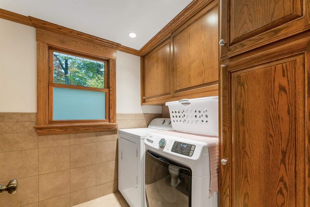 24 Ridgewood Drive, Bow, NH 03304
