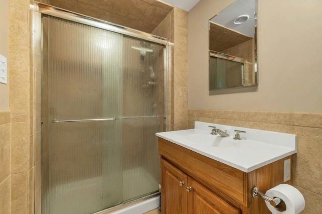 24 Ridgewood Drive, Bow, NH 03304