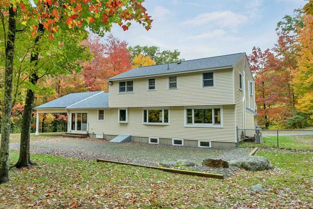 24 Ridgewood Drive, Bow, NH 03304