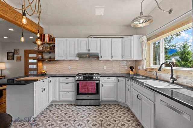 802 Missoula Avenue, Belgrade, MT 59714