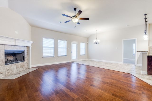 229 Dakota Drive, Waxahachie, TX 75167