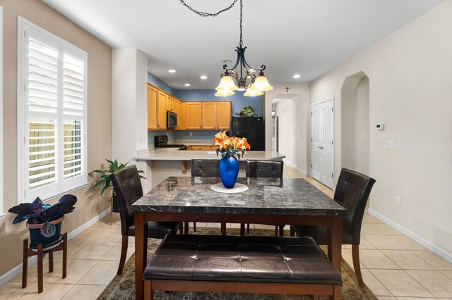 24 Grantley Pl, Sacramento, CA 95835