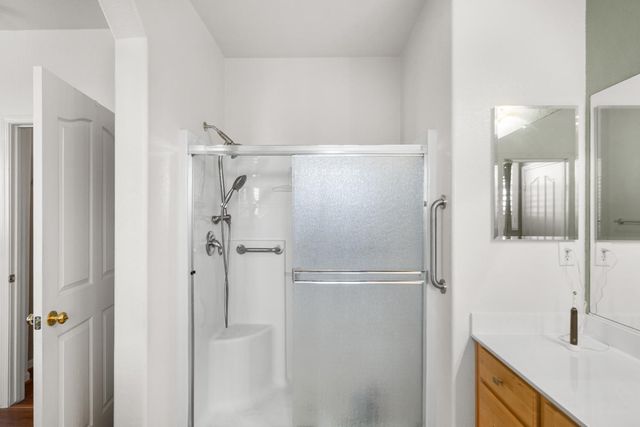 24 Grantley Pl, Sacramento, CA 95835