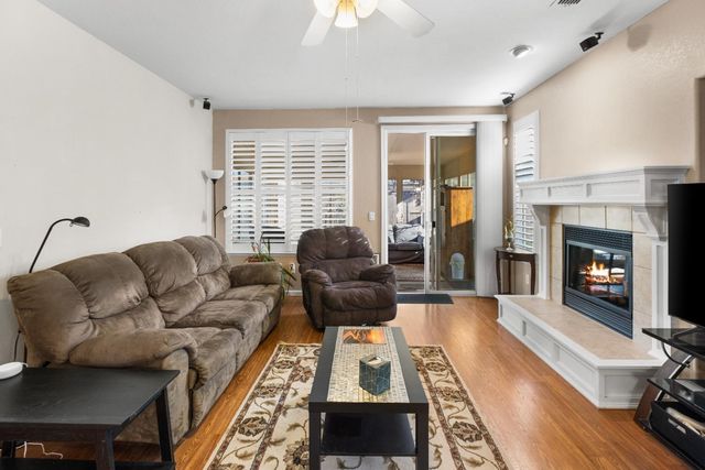 24 Grantley Pl, Sacramento, CA 95835