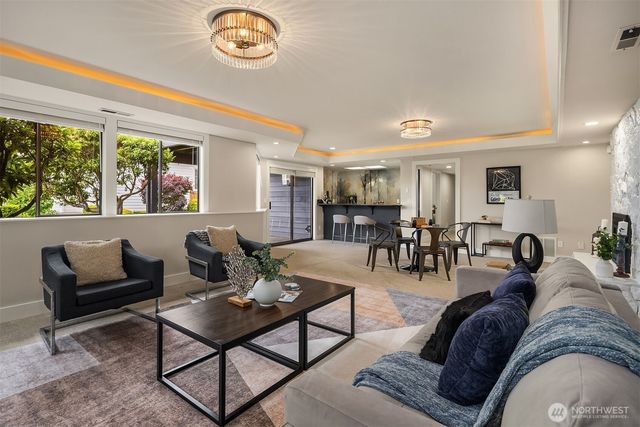6613 136th Place SW, Edmonds, WA 98026