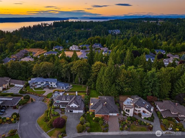 6613 136th Place SW, Edmonds, WA 98026