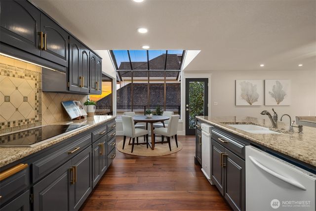 6613 136th Place SW, Edmonds, WA 98026