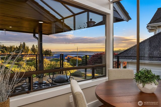 6613 136th Place SW, Edmonds, WA 98026