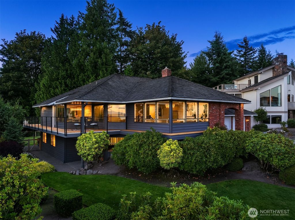 6613 136th Place SW, Edmonds, WA 98026