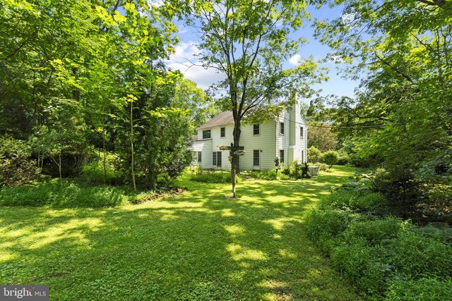 821 SERPENTINE DR, West Chester, PA 19382