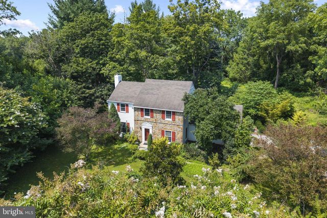 821 SERPENTINE DR, West Chester, PA 19382