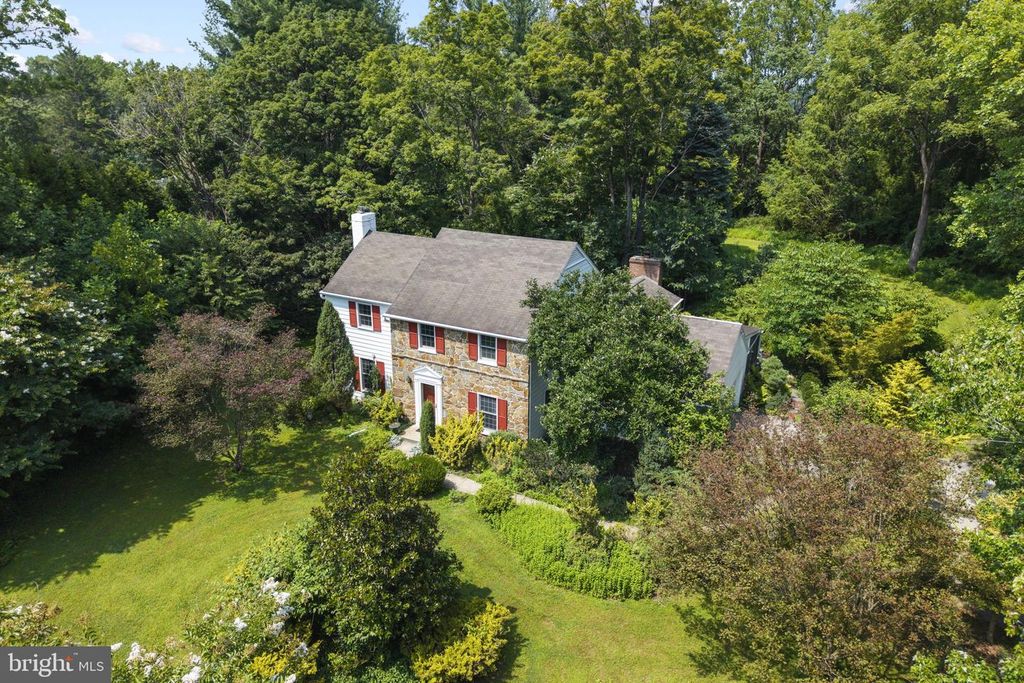 821 SERPENTINE DR, West Chester, PA 19382