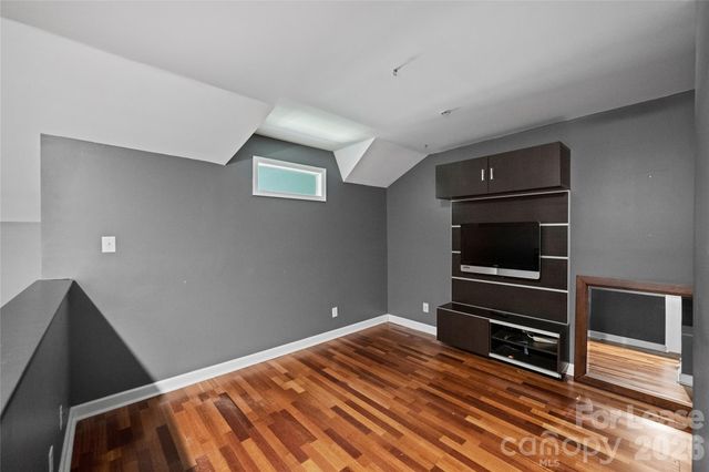 343 W 7th Street, Charlotte, NC 28202