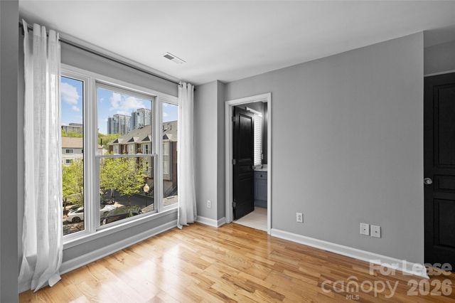 343 W 7th Street, Charlotte, NC 28202