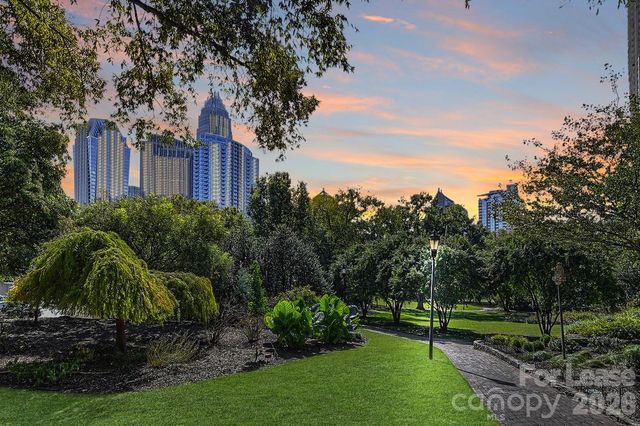 343 W 7th Street, Charlotte, NC 28202