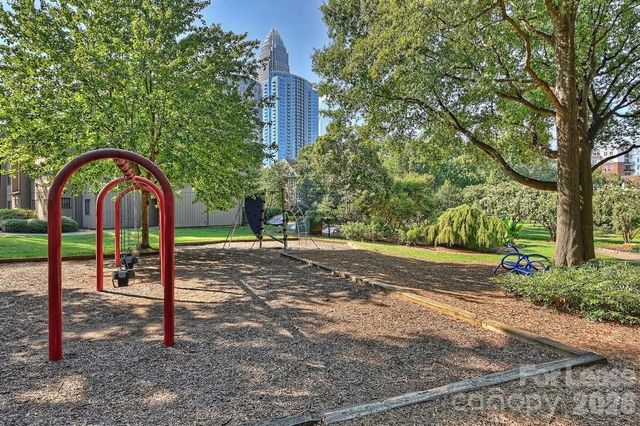 343 W 7th Street, Charlotte, NC 28202