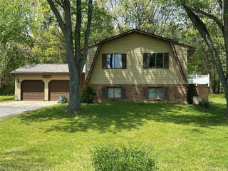 5398 Linger Lane, Oregon Township, MI 48446
