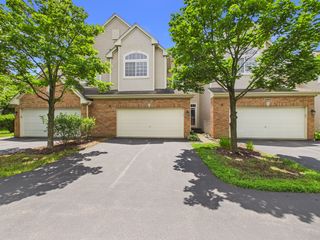 6067 CANTERBURY Lane 6067, Hoffman Estates, IL 60192