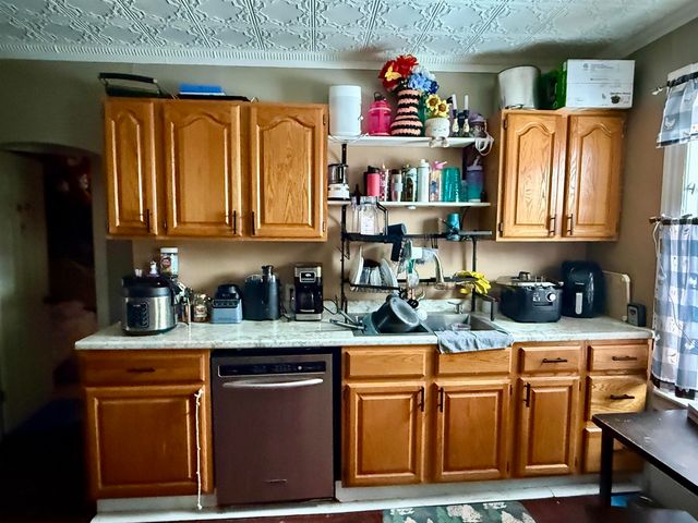 11 Amory Street, Nashua, NH 03060