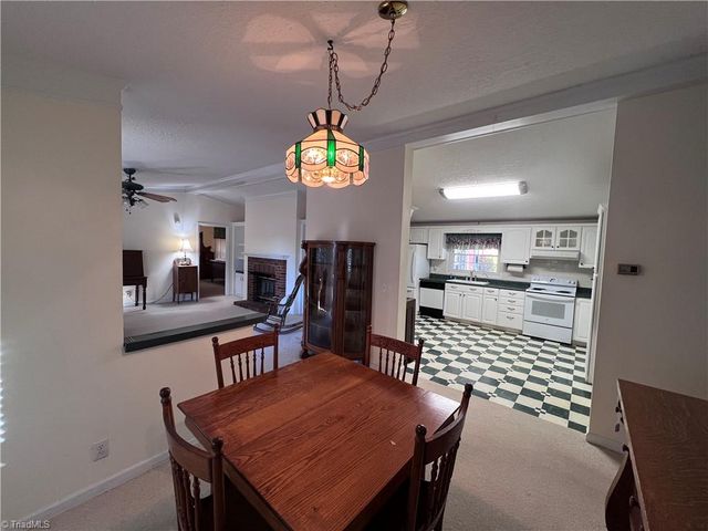 131 Sheraton Court, King, NC 27021