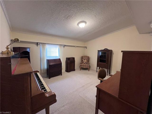 131 Sheraton Court, King, NC 27021