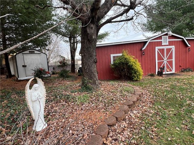 131 Sheraton Court, King, NC 27021