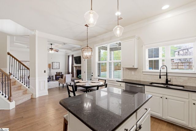 2 Shadywood Place, Simpsonville, SC 29681