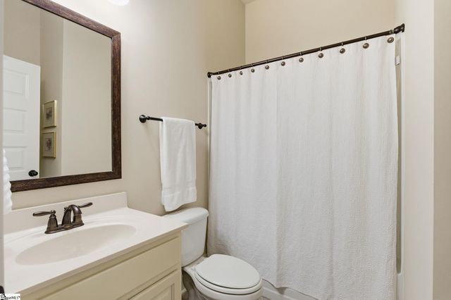 2 Shadywood Place, Simpsonville, SC 29681