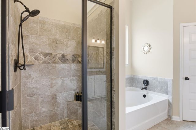 2 Shadywood Place, Simpsonville, SC 29681