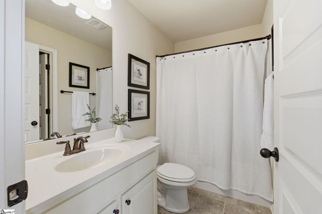 2 Shadywood Place, Simpsonville, SC 29681