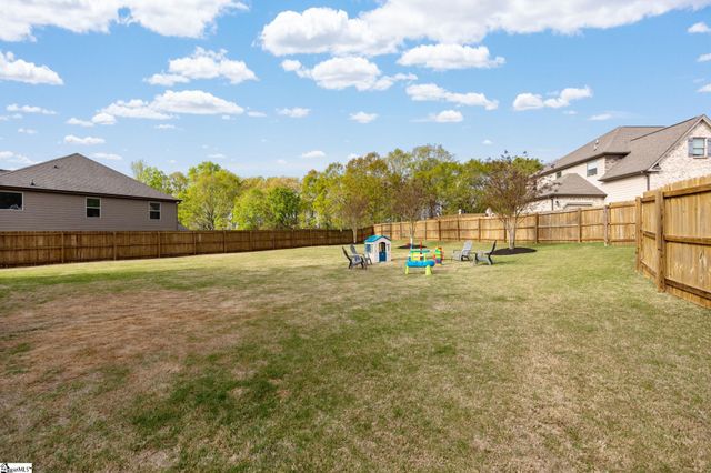 2 Shadywood Place, Simpsonville, SC 29681