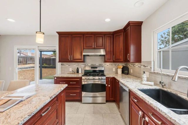 11721 Giles Way, San Diego, CA 92126