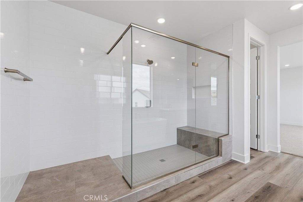 Image 4 of property listing at 28716 Orange Park Drive, Castaic, CA 91384