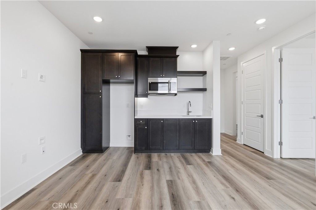 Image 6 of property listing at 28716 Orange Park Drive, Castaic, CA 91384