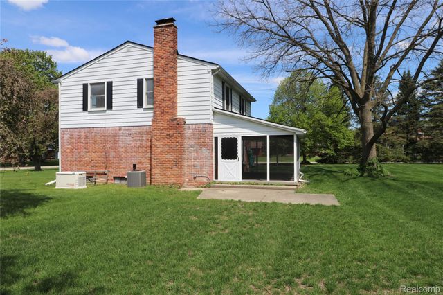 8161 Twilight Lane, Brighton, MI 48116