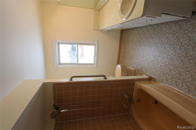 8161 Twilight Lane, Brighton, MI 48116