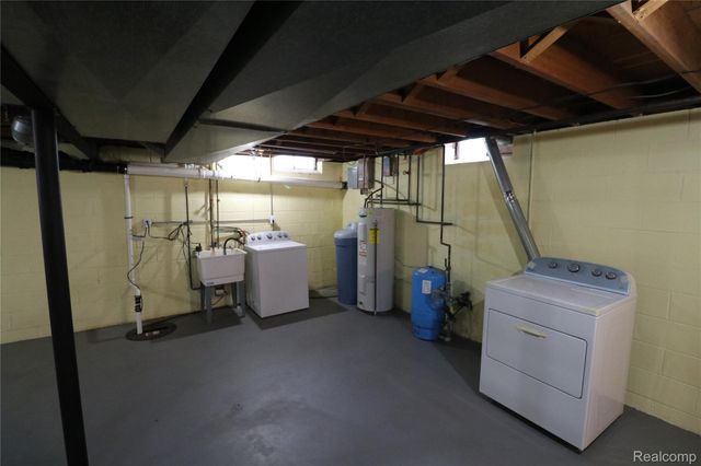 8161 Twilight Lane, Brighton, MI 48116