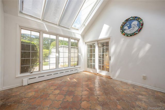 11 Wheeler Place E, West Nyack, NY 10994