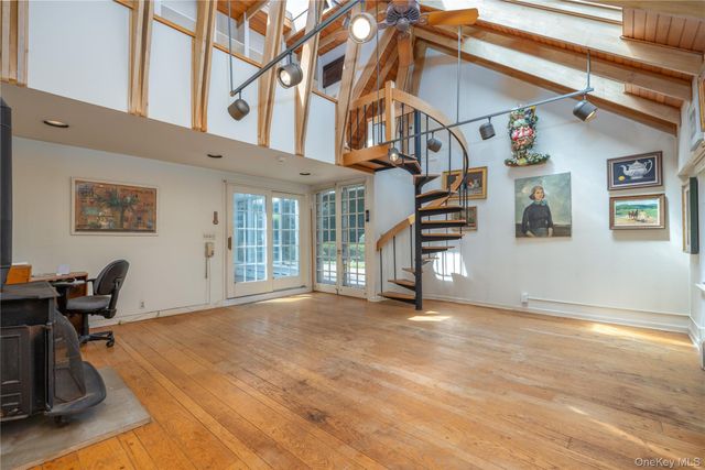 11 Wheeler Place E, West Nyack, NY 10994