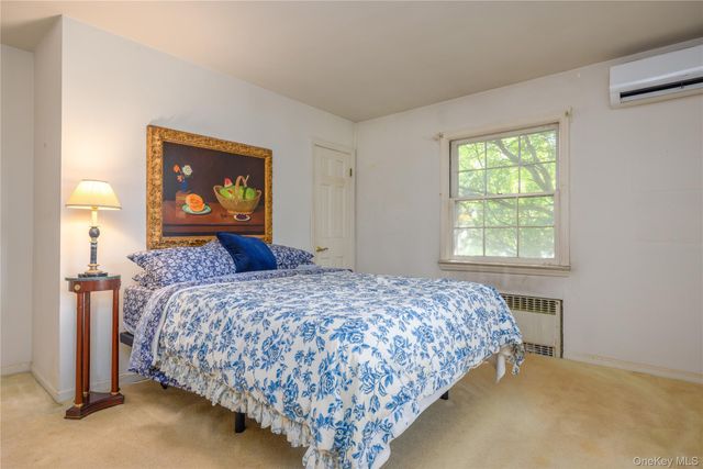 11 Wheeler Place E, West Nyack, NY 10994