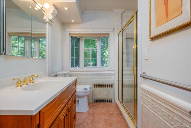 11 Wheeler Place E, West Nyack, NY 10994