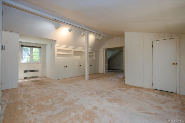 11 Wheeler Place E, West Nyack, NY 10994