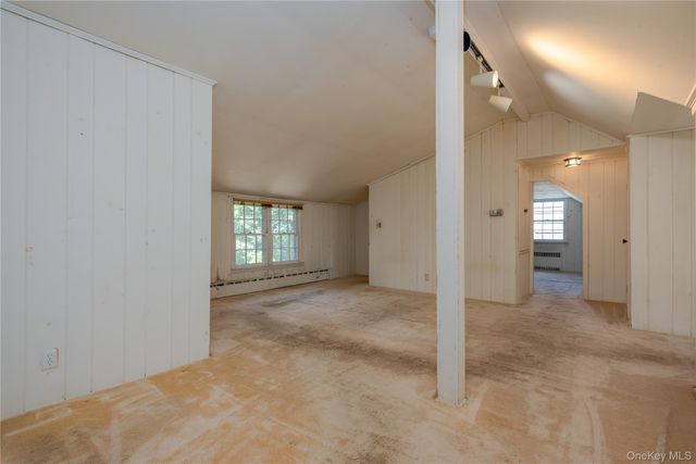 11 Wheeler Place E, West Nyack, NY 10994