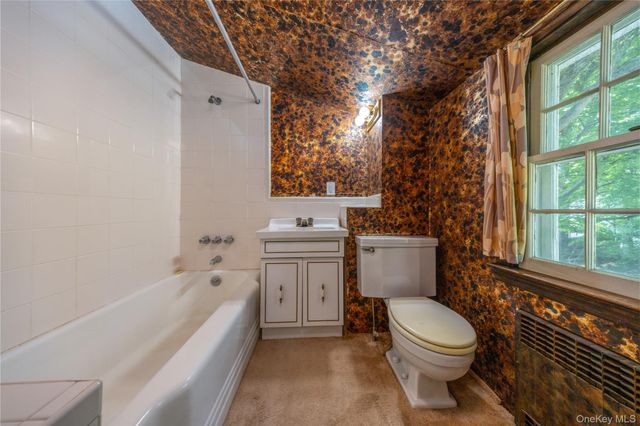 11 Wheeler Place E, West Nyack, NY 10994