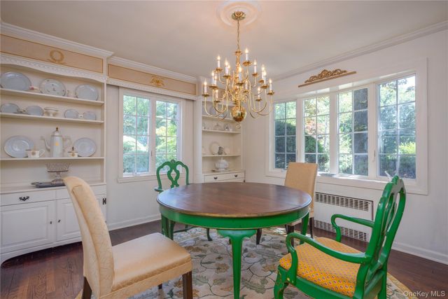 11 Wheeler Place E, West Nyack, NY 10994