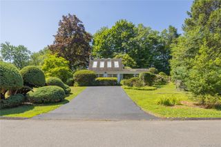 11 Wheeler Place E, West Nyack, NY 10994