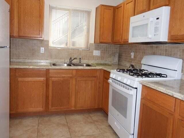 2401 Chelwood Park Boulevard NE B-1, Albuquerque, NM 87112