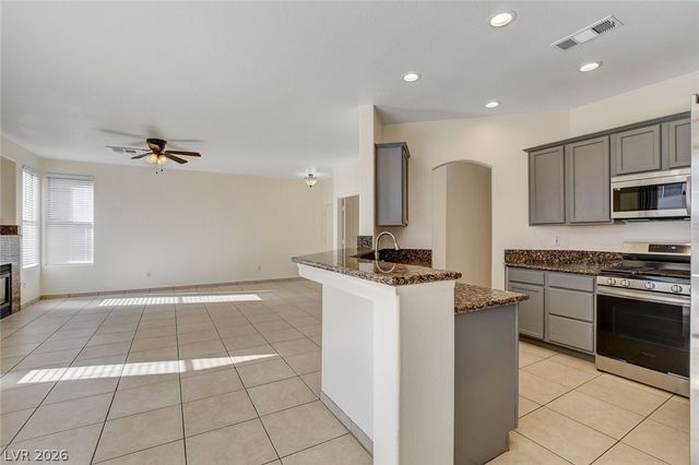10261 Bentley Oaks Avenue, Las Vegas, NV 89135