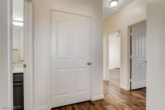 10261 Bentley Oaks Avenue, Las Vegas, NV 89135